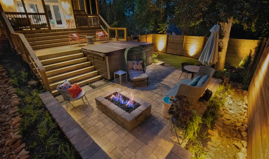 Patio with Brick Firepit Design 