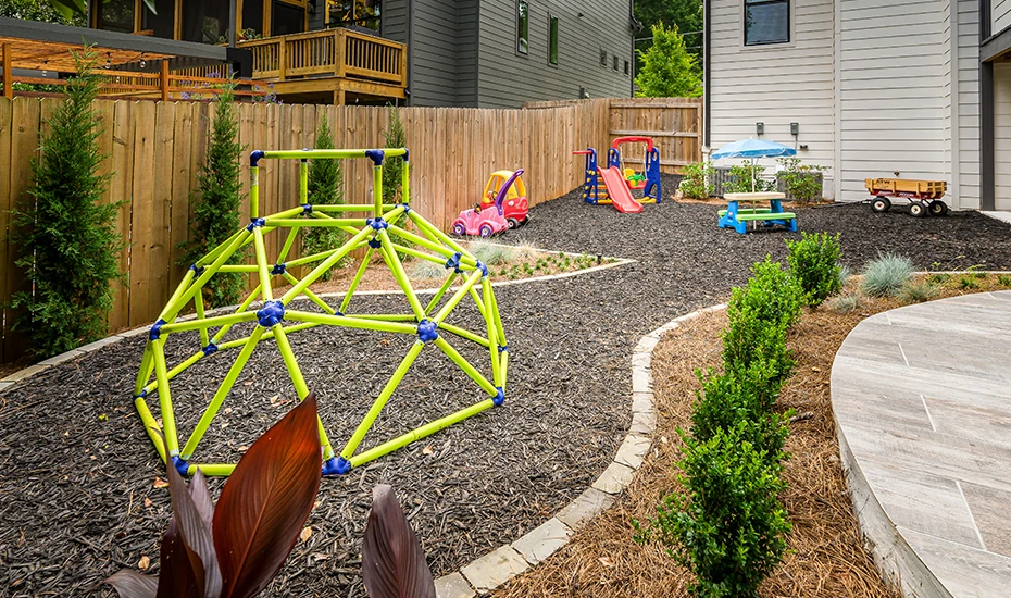 Outdoor Kids Friendly Yard Design