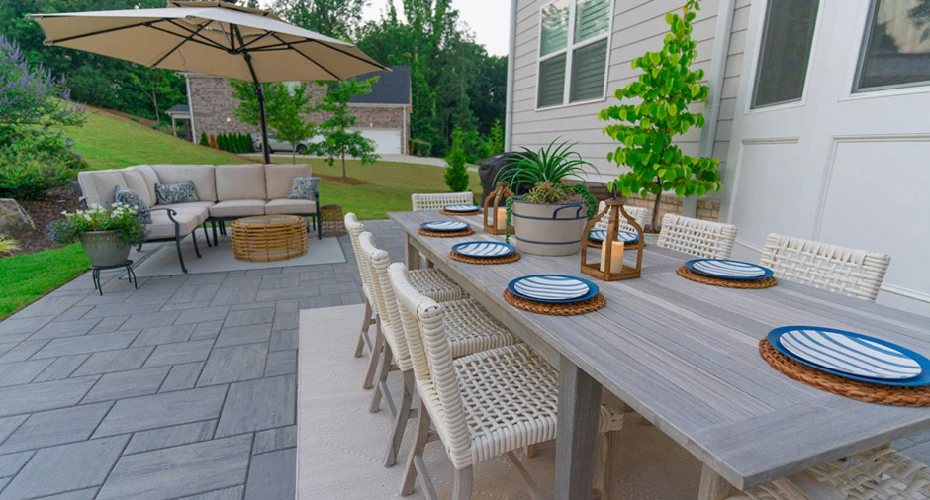 Outdoor Kitchen Ideas with Sitting Areas