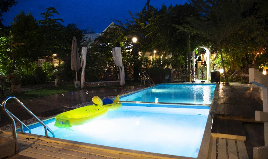 Swimming Pool Lighting Ideas